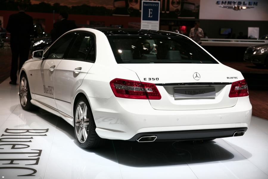  Mercedes-Benz E-Class 2010 года  (фото 37 из 128)
